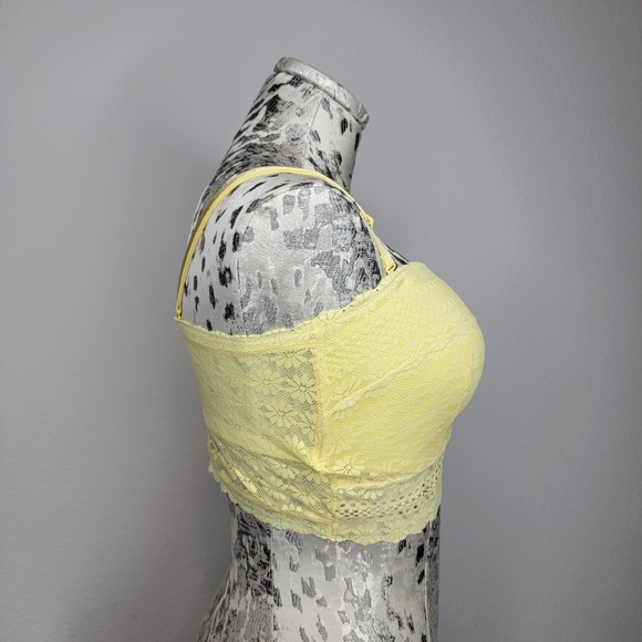 Victoria's Secret Lace Lightly Lined Bandeau Bra Top. - Picture 6 of 11